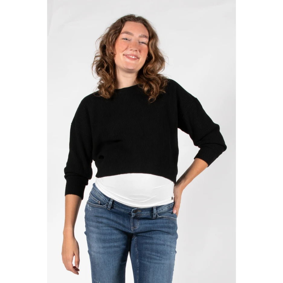 B999062-004 Knit Cropped Front