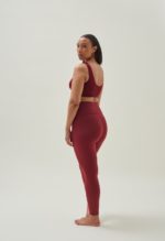 Boob Yoga leggings Red - Image 2
